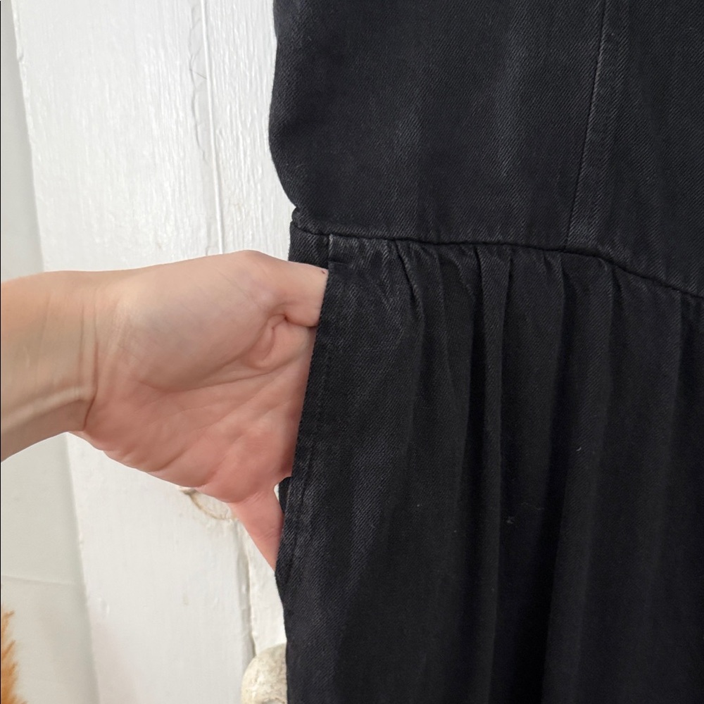Classic Old Navy Black Wide-Leg Jumpsuit - Picture 4 of 7